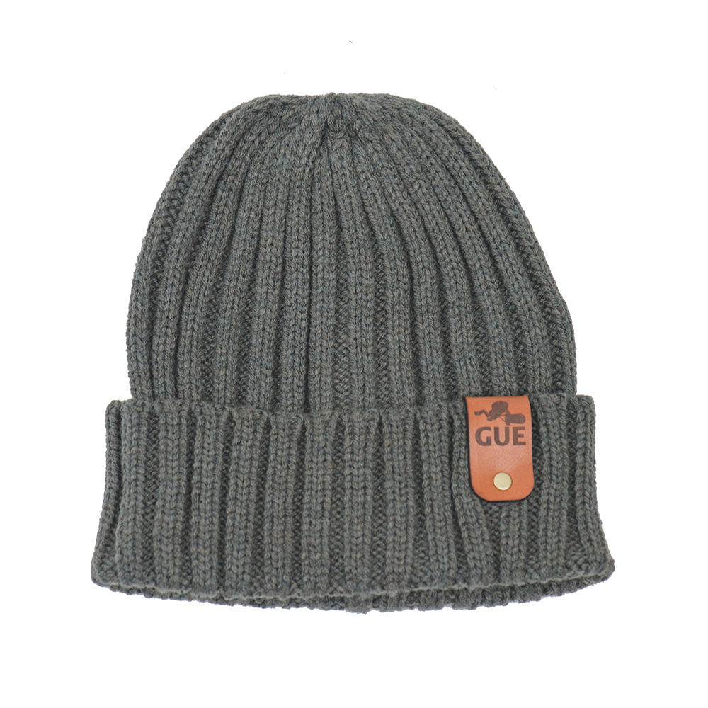 GREY CABLE KNIT BEANIE WITH LEATHER TAG